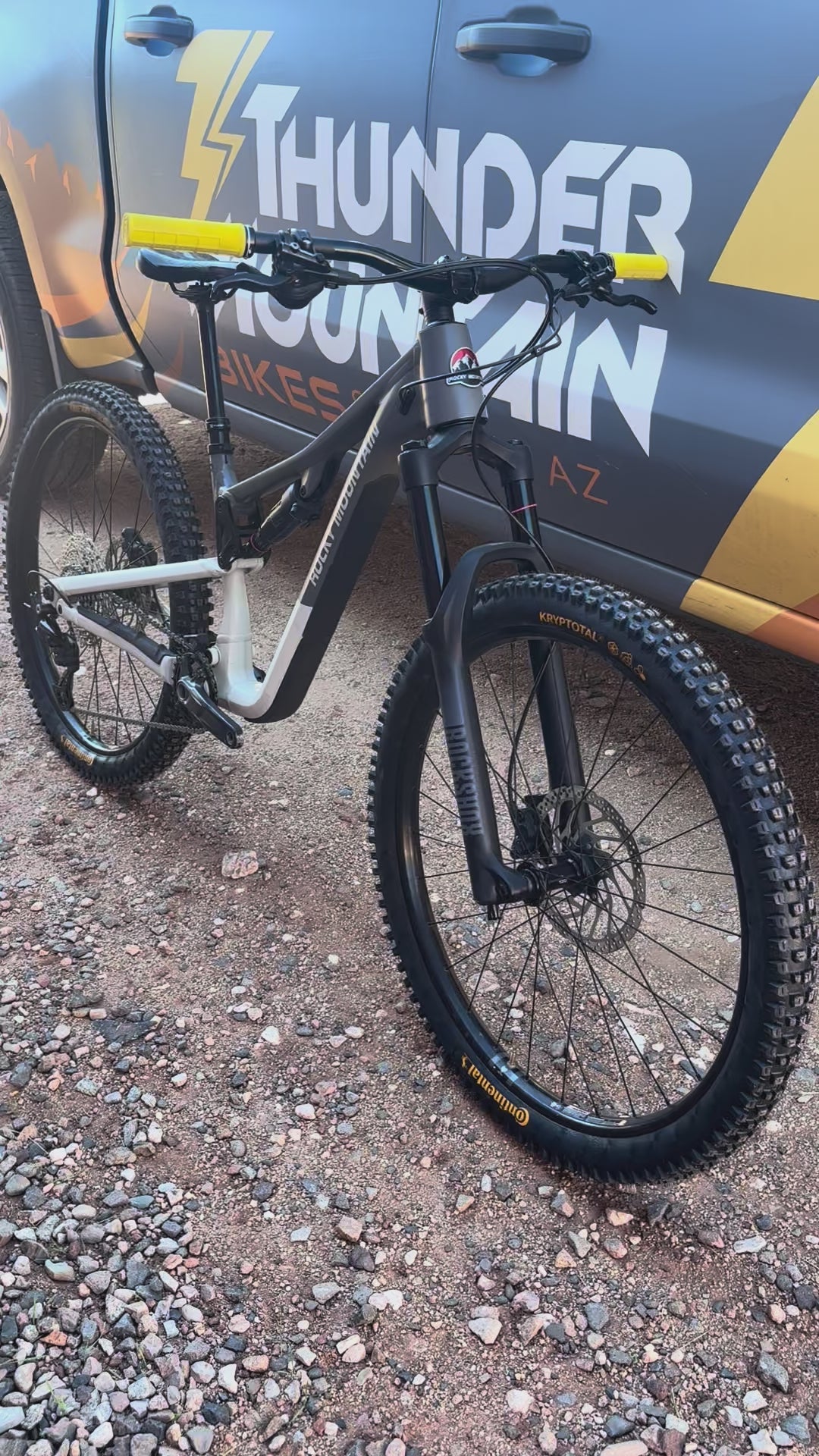 Instinct A30 - Small